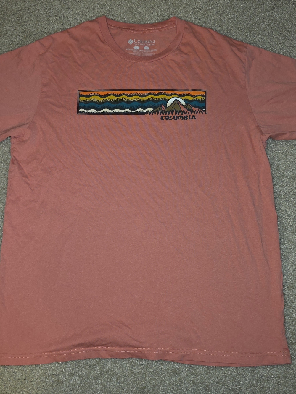 Columbia Graphic Logo Faded Red Mountains Mens L T-Shirt Cotton Short Sleeve
